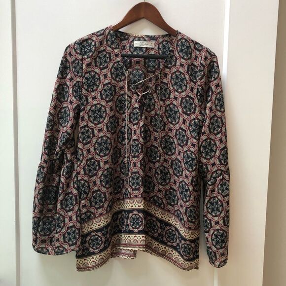 Abercrombie & Fitch flare sleeve blouse woman’s size M - Picture 1 of 5
